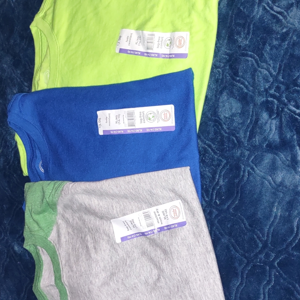 3 boy T-shirt